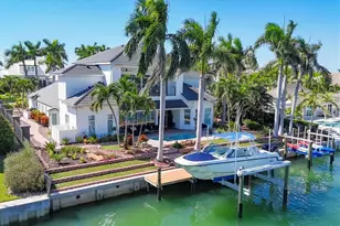 367 W Royal Flamingo Dr, Sarasota, FL 34236 - Photo 3