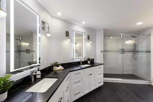 367 W Royal Flamingo Dr, Sarasota, FL 34236 - Photo 31