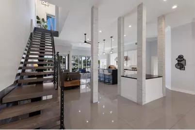 367 W Royal Flamingo Drive, Sarasota, FL 34236 - Photo 9