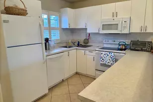 8370 Wingate Dr, Sarasota, FL 34238 - Photo 3