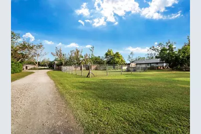 5645 Churchill Downs Road, Sarasota, FL 34241 - Photo 29