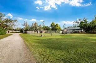 5645 Churchill Downs Rd, Sarasota, FL 34241 - Photo 29