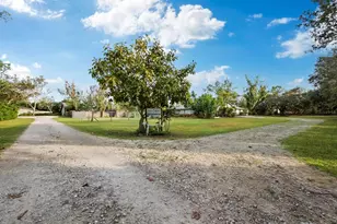 5645 Churchill Downs Rd, Sarasota, FL 34241 - Photo 33