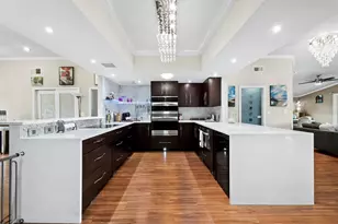 5645 Churchill Downs Rd, Sarasota, FL 34241 - Photo 7