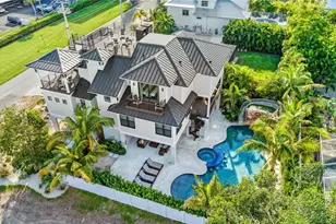 171 McKinley Dr, Sarasota, FL 34236 - Photo 3