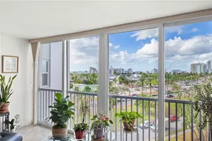 435 S Gulfstream Ave, Sarasota, FL 34236 - Photo 9