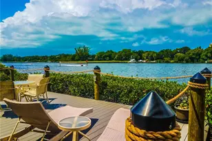 1552 Stickney Point Rd, Sarasota, FL 34231 - Photo 27