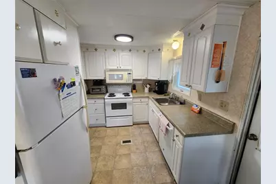 808 53rd Avenue E #76, Bradenton, FL 34203 - Photo 3