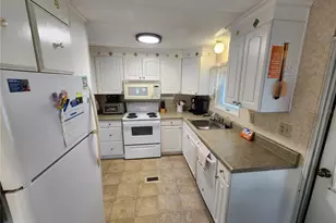 808 53rd Ave E, Bradenton, FL 34203 - Photo 3