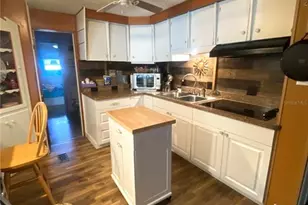 2307 New York Ave, Bradenton, FL 34207 - Photo 9