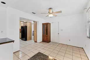 3231 Yorktown St, Sarasota, FL 34231 - Photo 13