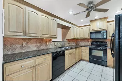 3231 Yorktown Street, Sarasota, FL 34231 - Photo 9