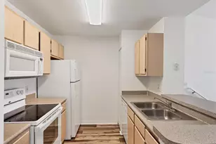 8932 Manor Loop, Lakewood Ranch, FL 34202 - Photo 13