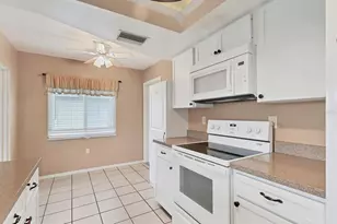 3608 Joyce Dr, Bradenton, FL 34208 - Photo 15