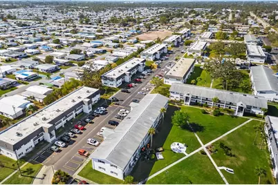 202 47th Avenue Drive W #334, Bradenton, FL 34207 - Photo 3