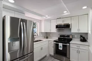 3751 S School Ave, Sarasota, FL 34239 - Photo 7