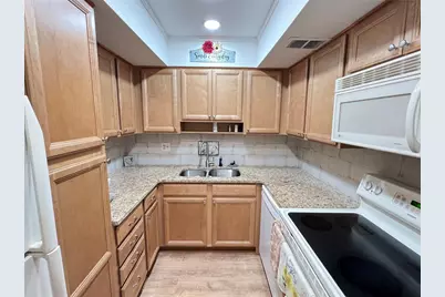 2437 Harbor Boulevard #213, Port Charlotte, FL 33952 - Photo 7