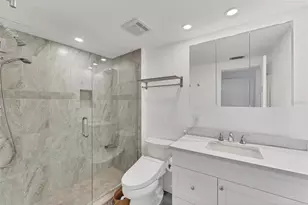 100 Sands Point Rd, Longboat Key, FL 34228 - Photo 23