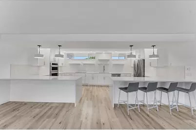 100 Sands Point Road #323, Longboat Key, FL 34228 - Photo 7