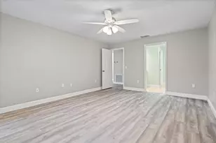 6401 Pelican Dr, Bradenton, FL 34210 - Photo 9