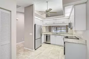 7146 Lakeside Dr, Sarasota, FL 34243 - Photo 5