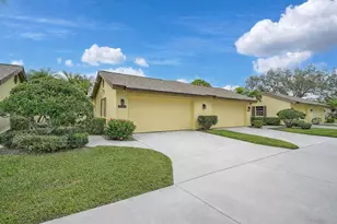 7146 Lakeside Dr, Sarasota, FL 34243 - Photo 1