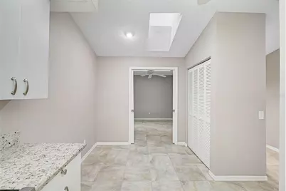 7146 Lakeside Drive, Sarasota, FL 34243 - Photo 7