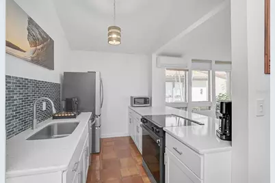 800 S Blvd Of Presidents #12, Sarasota, FL 34236 - Photo 9