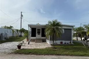 2601 Gulf Dr N, Bradenton Beach, FL 34217 - Photo 1