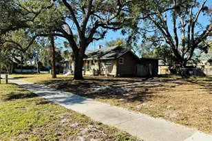 624 Goodrich Ave, Sarasota, FL 34236 - Photo 17