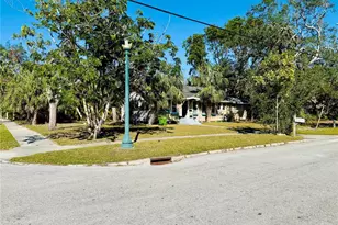 624 Goodrich Ave, Sarasota, FL 34236 - Photo 13