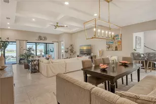 8052 Grande Shores Dr, Sarasota, FL 34240 - Photo 7