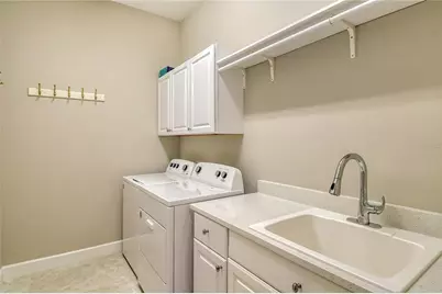 8052 Grande Shores Drive, Sarasota, FL 34240 - Photo 45