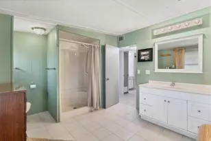 1211 45th Ave E, Ellenton, FL 34222 - Photo 17