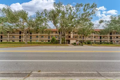 104 Capri Isles Boulevard #112, Venice, FL 34292 - Photo 3