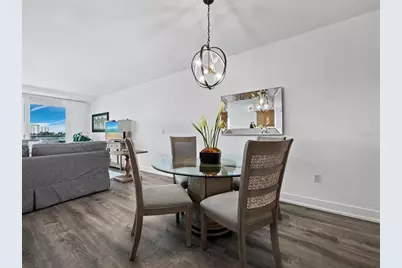 650 Golden Gate Point #401, Sarasota, FL 34236 - Photo 17