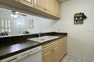 3610 59th Ave W, Bradenton, FL 34210 - Photo 13