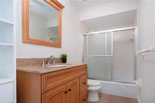 7213 Las Casas Dr, Sarasota, FL 34243 - Photo 19