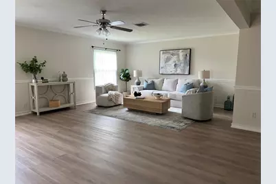7213 Las Casas Drive, Sarasota, FL 34243 - Photo 3