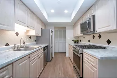 7213 Las Casas Drive, Sarasota, FL 34243 - Photo 13