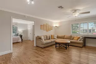 2325 Riverbluff Pkwy, Sarasota, FL 34231 - Photo 9