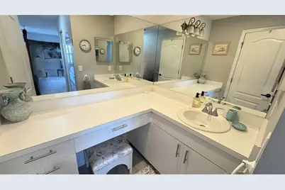 8735 Olde Hickory Avenue #8306, Sarasota, FL 34238 - Photo 17