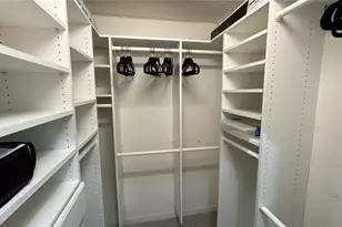 8735 Olde Hickory Ave, Sarasota, FL 34238 - Photo 19