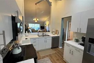 8735 Olde Hickory Ave, Sarasota, FL 34238 - Photo 7