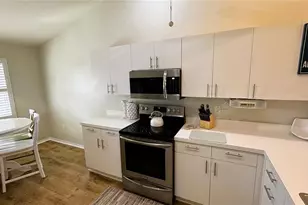 8735 Olde Hickory Ave, Sarasota, FL 34238 - Photo 9