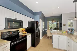 230 Vestavia Dr, Venice, FL 34292 - Photo 33