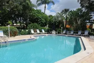 142 Pineneedle Dr, Bradenton, FL 34210 - Photo 21
