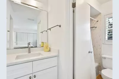 5560 Shadow Lawn Drive, Sarasota, FL 34242 - Photo 23
