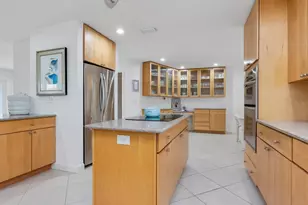 5560 Shadow Lawn Dr, Sarasota, FL 34242 - Photo 13