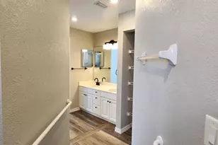 6554 Fairway Gardens Dr, Bradenton, FL 34203 - Photo 11